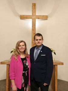 Piret ja Harli teenivad oma perega kaasa Tartu Salemi Baptistikoguduses. Nende ustavus nii kogudusetöös kui pereelus on heaks näiteks Jumala armust kristlase el
