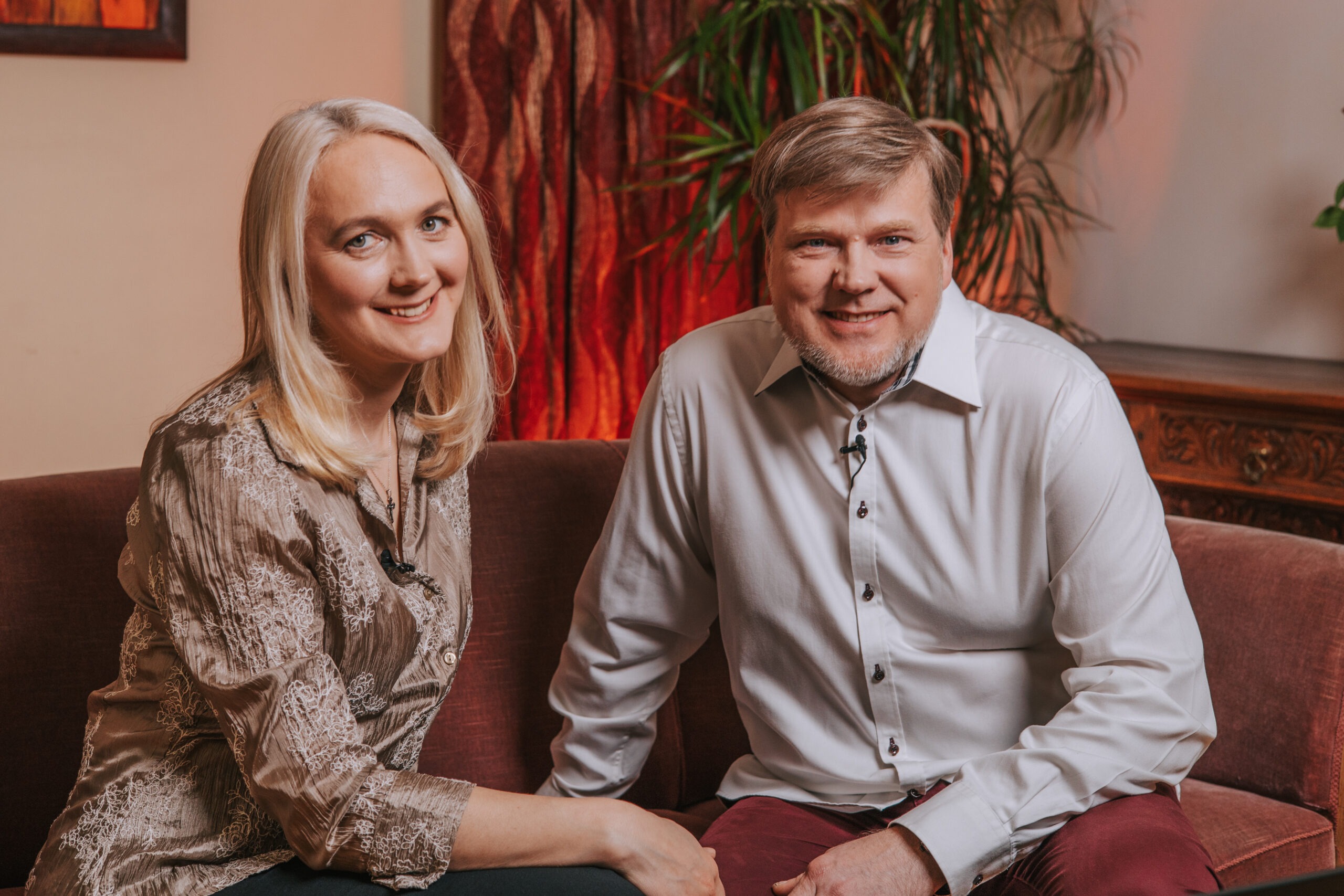 Sõbralt Sõbrale nõustamiskeskuse vastuvõtud nüüd ka Tallinnas! Sõbralt Sõbrale nõustamiskeskuse meeskonnaga liitusid Aili ja Tõnis Roosimaa. Vastuvõtte teevad n